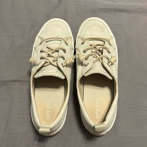 Sperry canvas sneaker